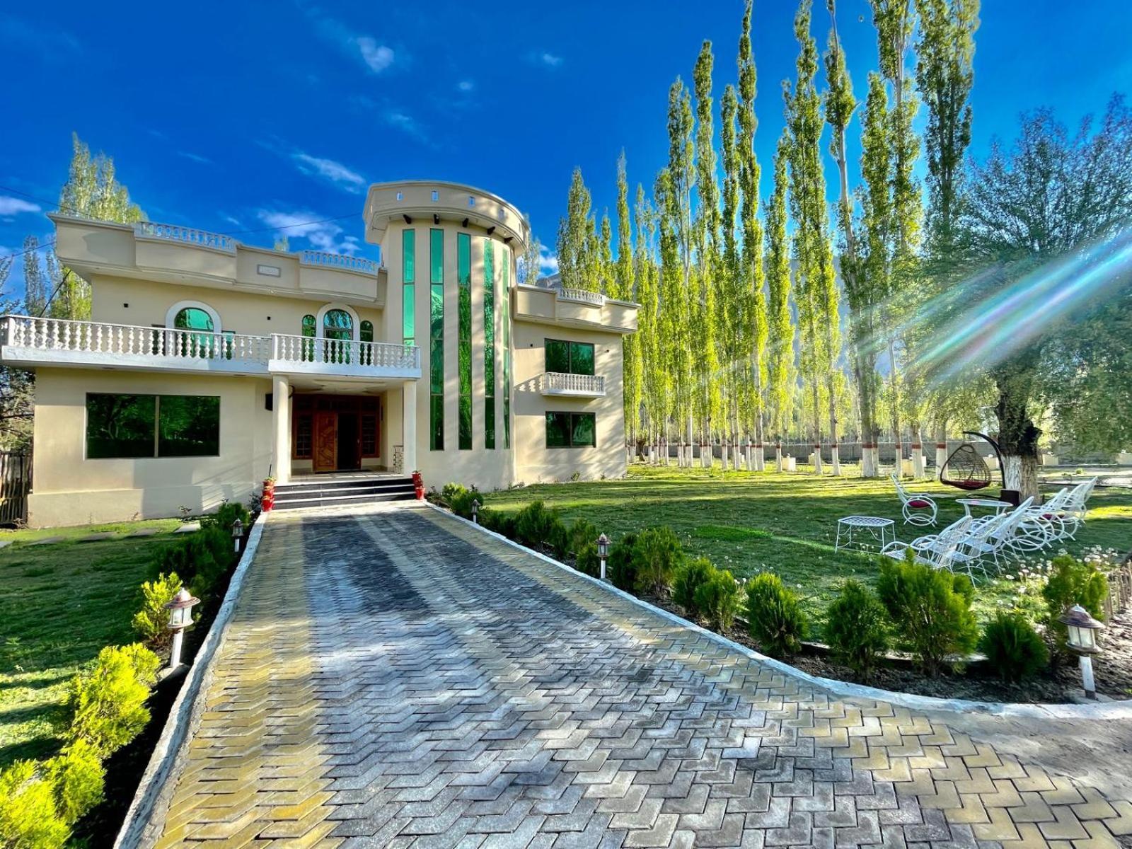 Skardu Saraye Hotel & Resort Εξωτερικό φωτογραφία