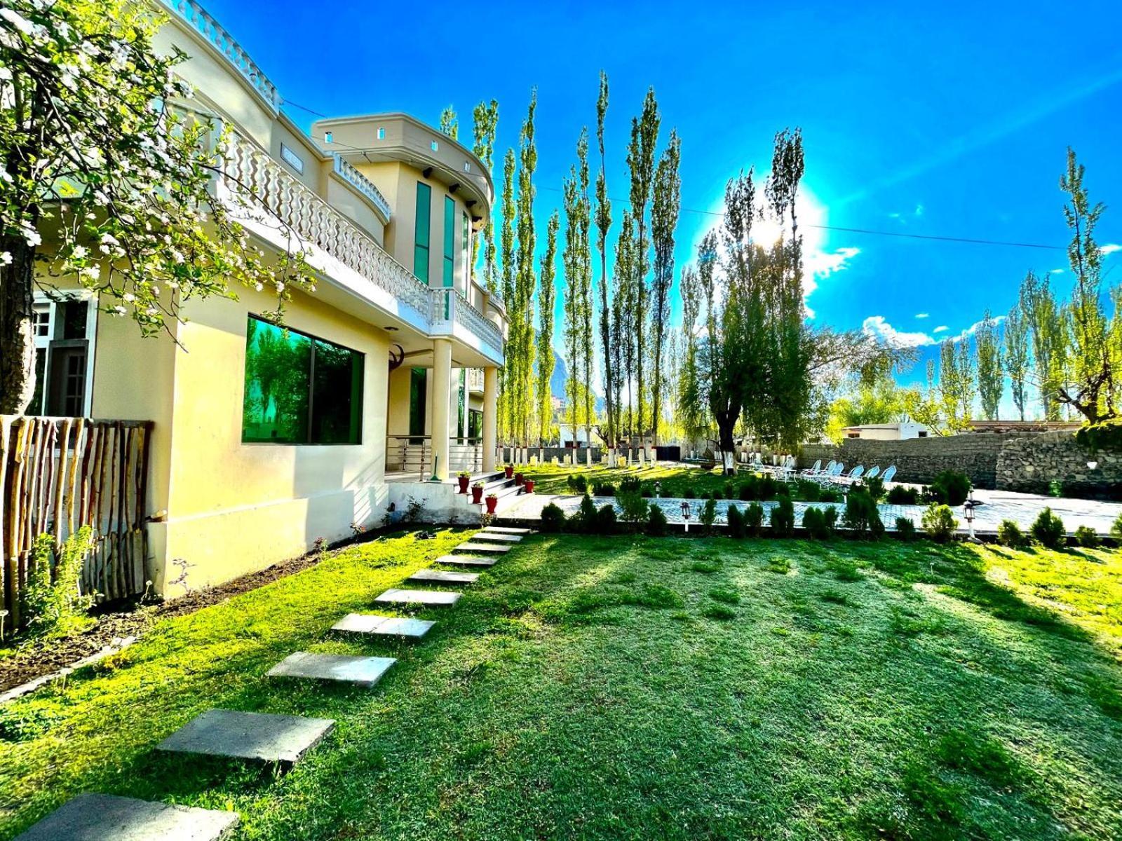 Skardu Saraye Hotel & Resort Εξωτερικό φωτογραφία