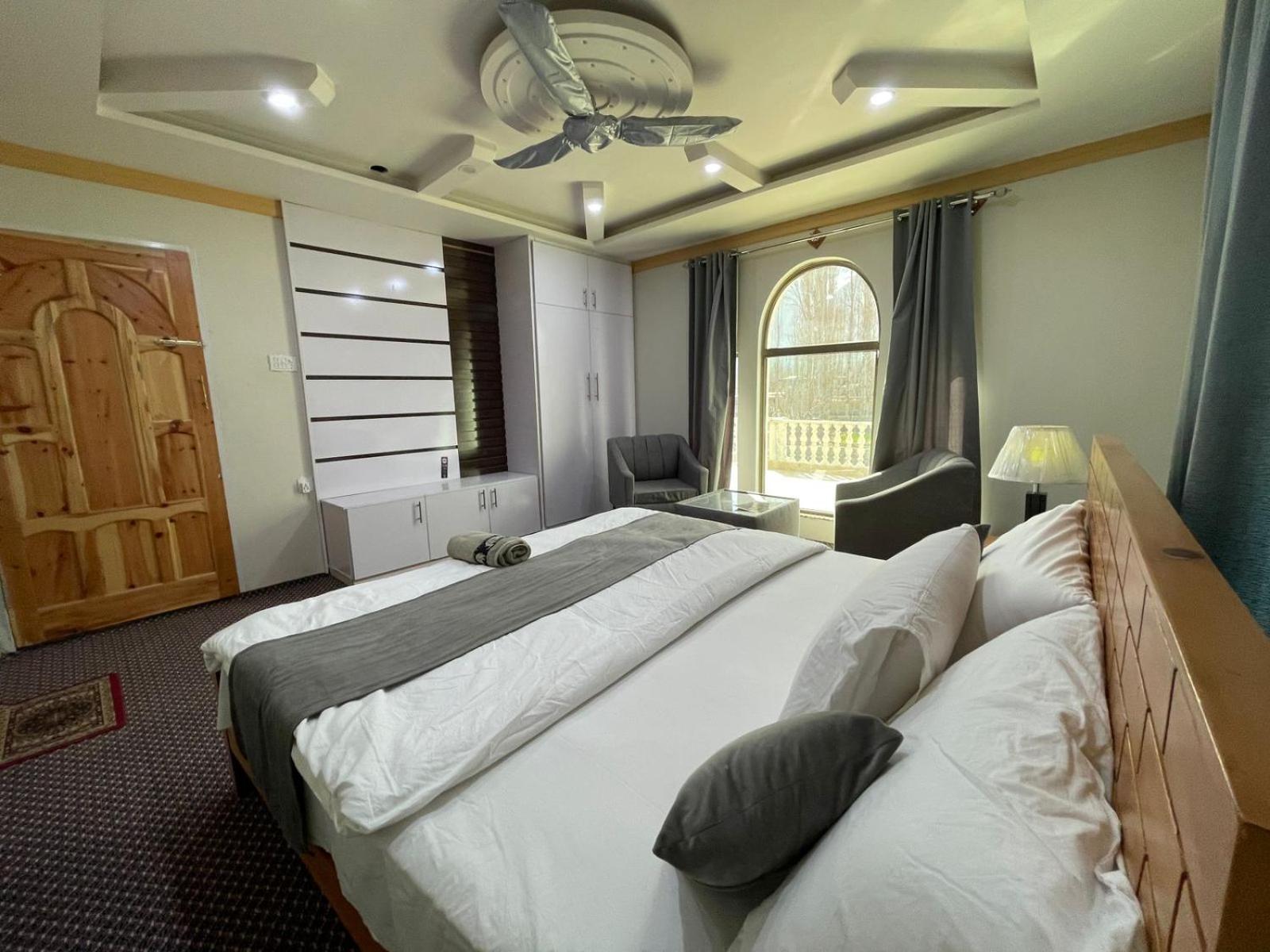 Skardu Saraye Hotel & Resort Εξωτερικό φωτογραφία
